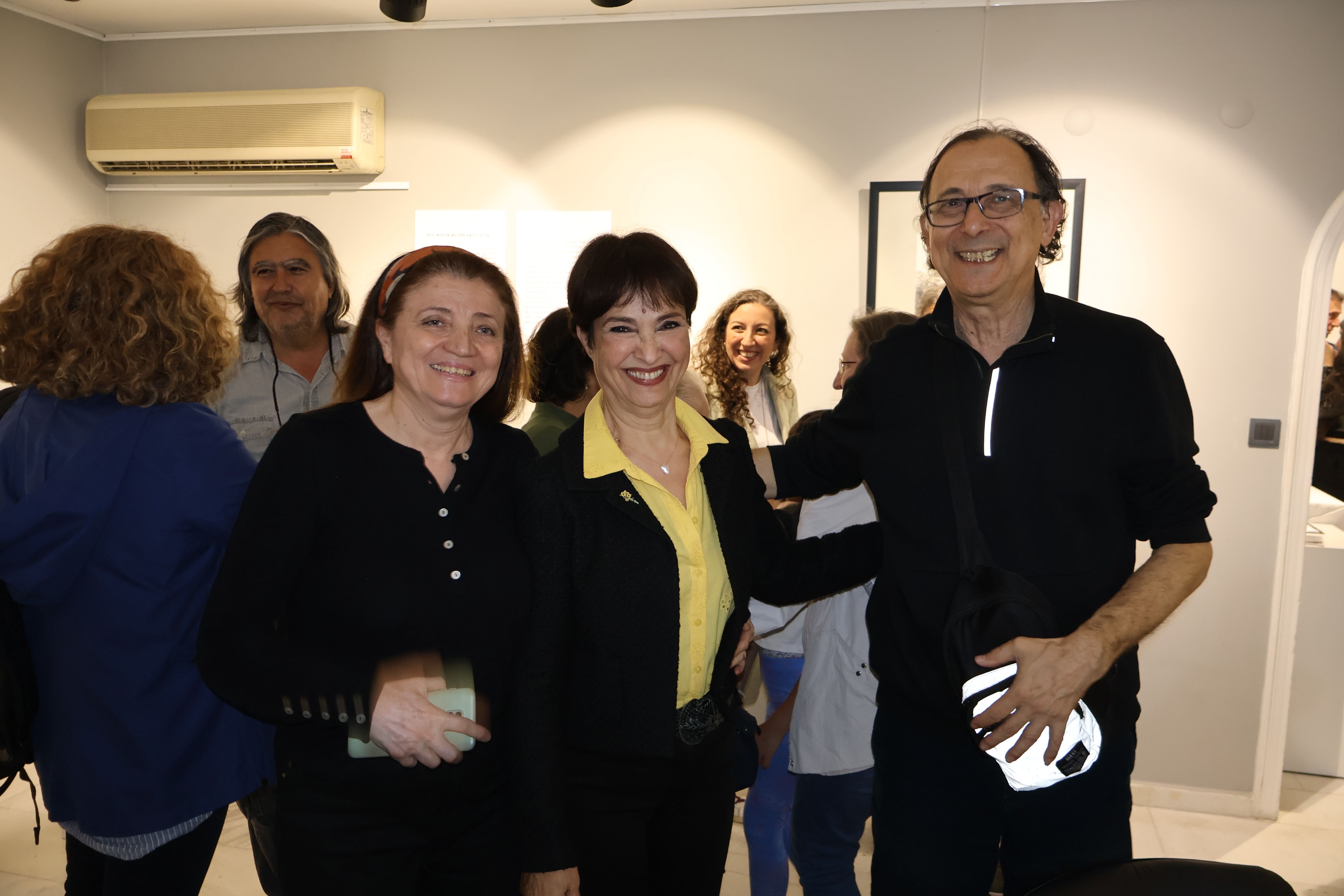 Aysu koçak kitap tanıtımı ve siyah beyaz resimlerden seçkiler evrim sanat galerisi 2 (14)
