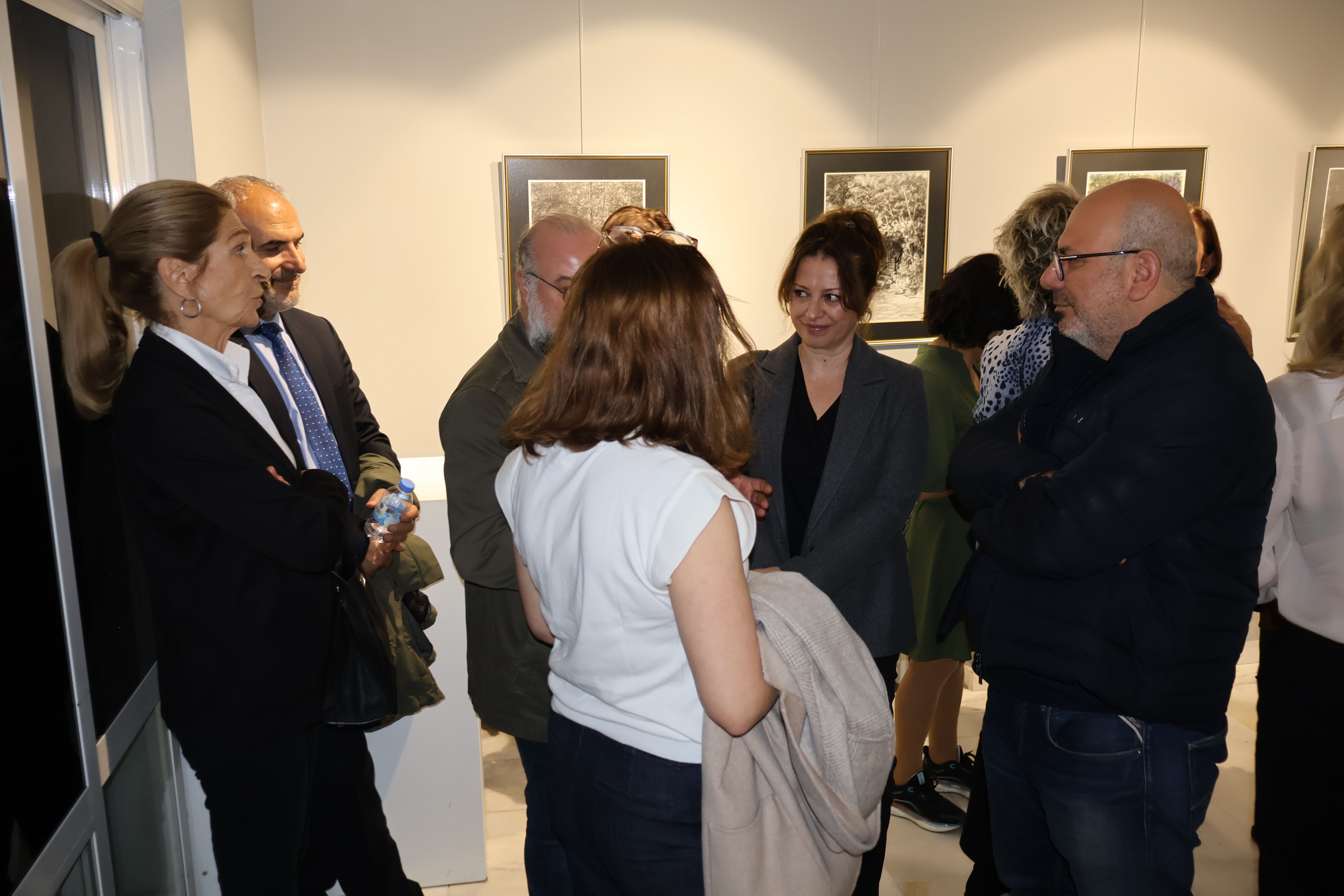 Aysu koçak kitap tanıtımı ve siyah beyaz resimlerden seçkiler evrim sanat galerisi 2 (53)