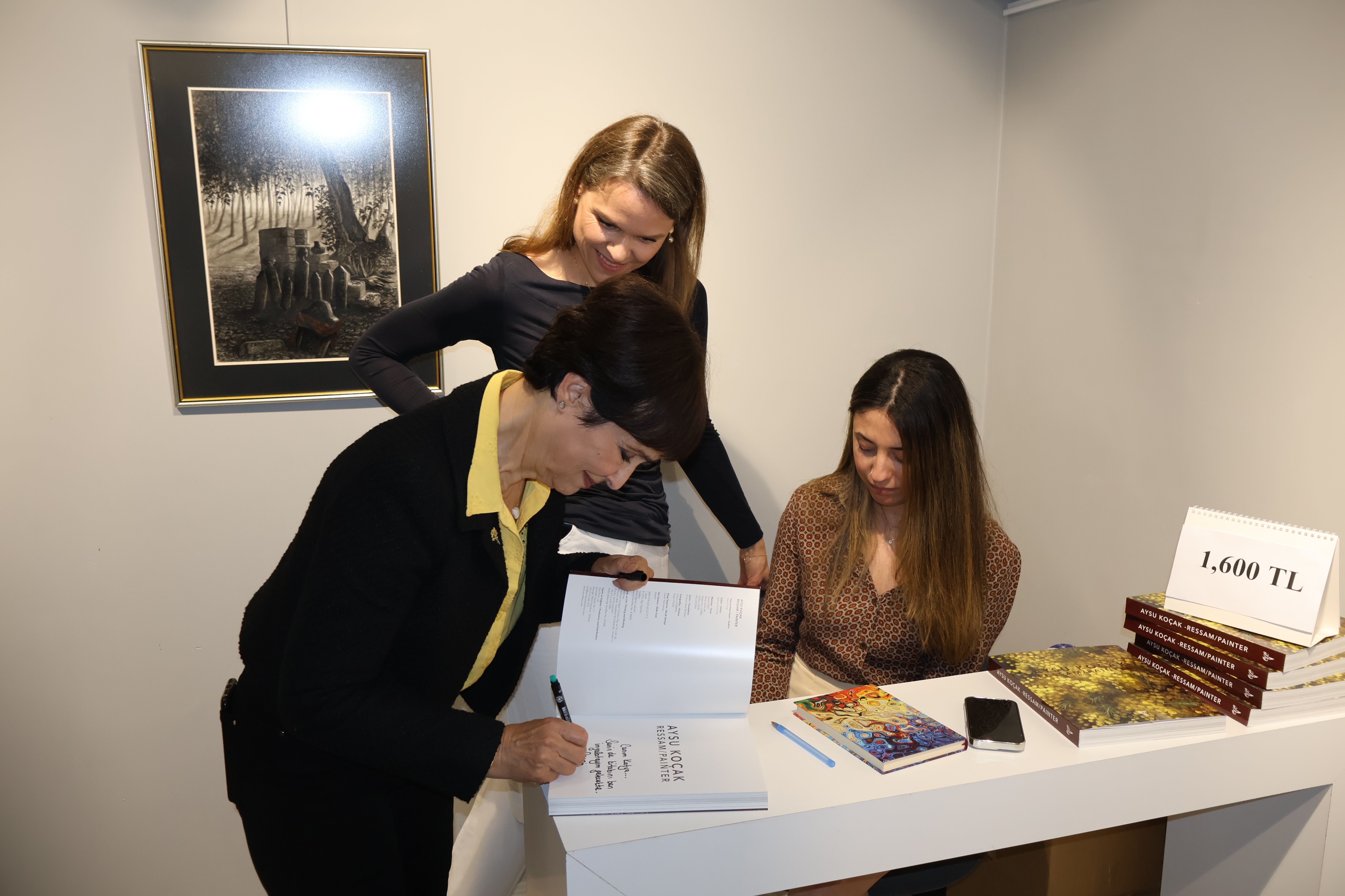 Aysu koçak kitap tanıtımı ve siyah beyaz resimlerden seçkiler evrim sanat galerisi 2 (61)