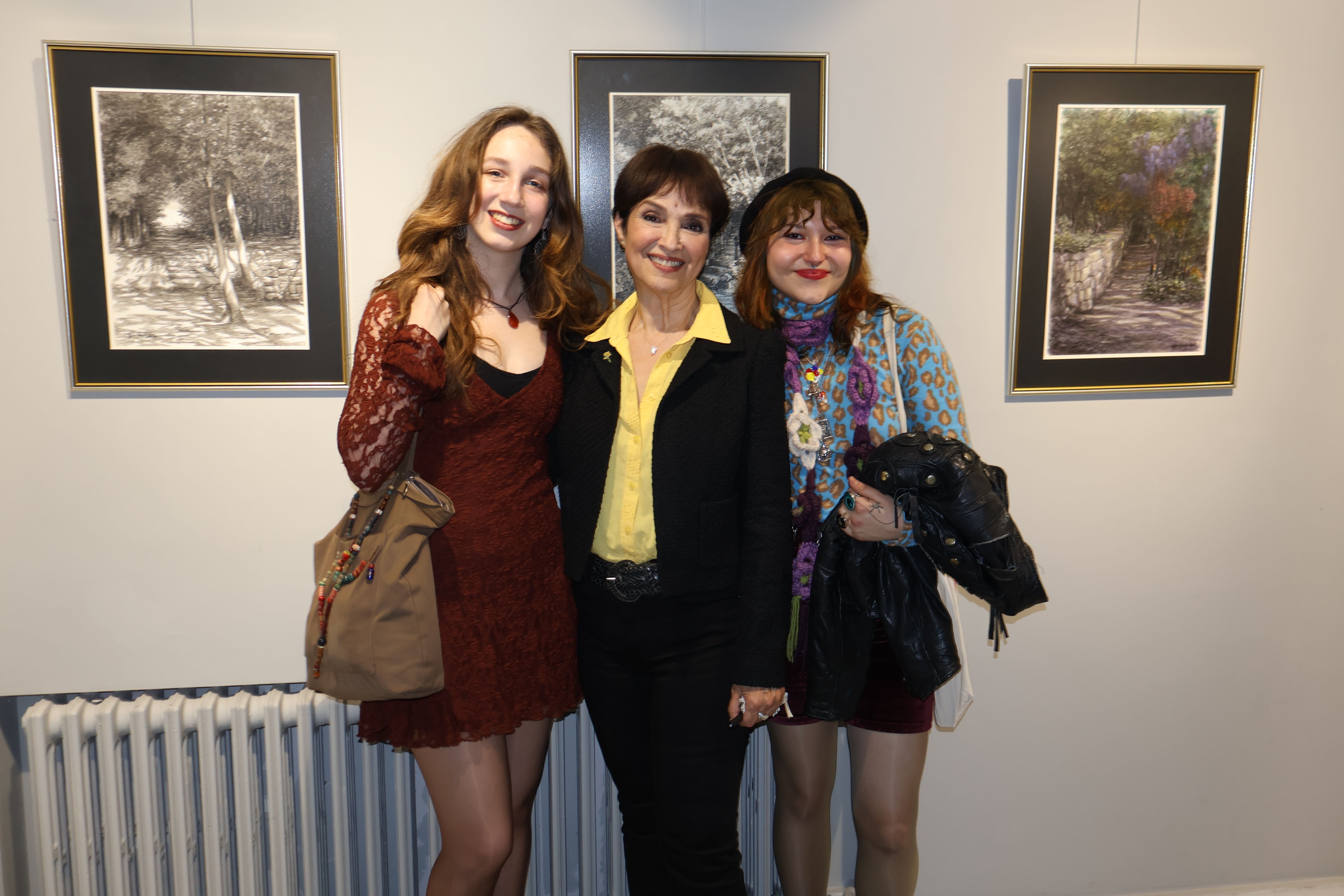 Aysu koçak kitap tanıtımı ve siyah beyaz resimlerden seçkiler evrim sanat galerisi 2 (62)