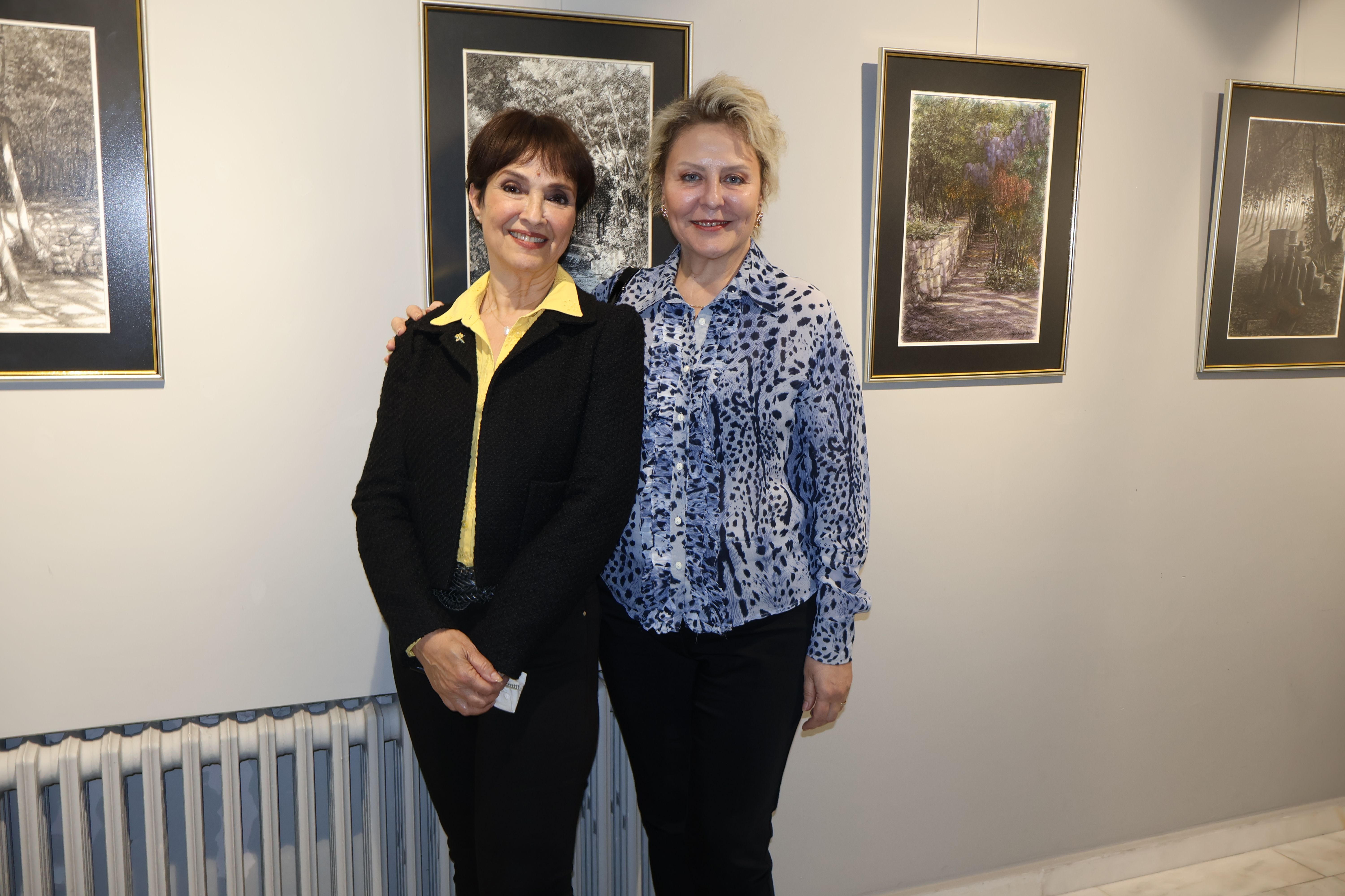 Aysu koçak kitap tanıtımı ve siyah beyaz resimlerden seçkiler evrim sanat galerisi 2 (63)