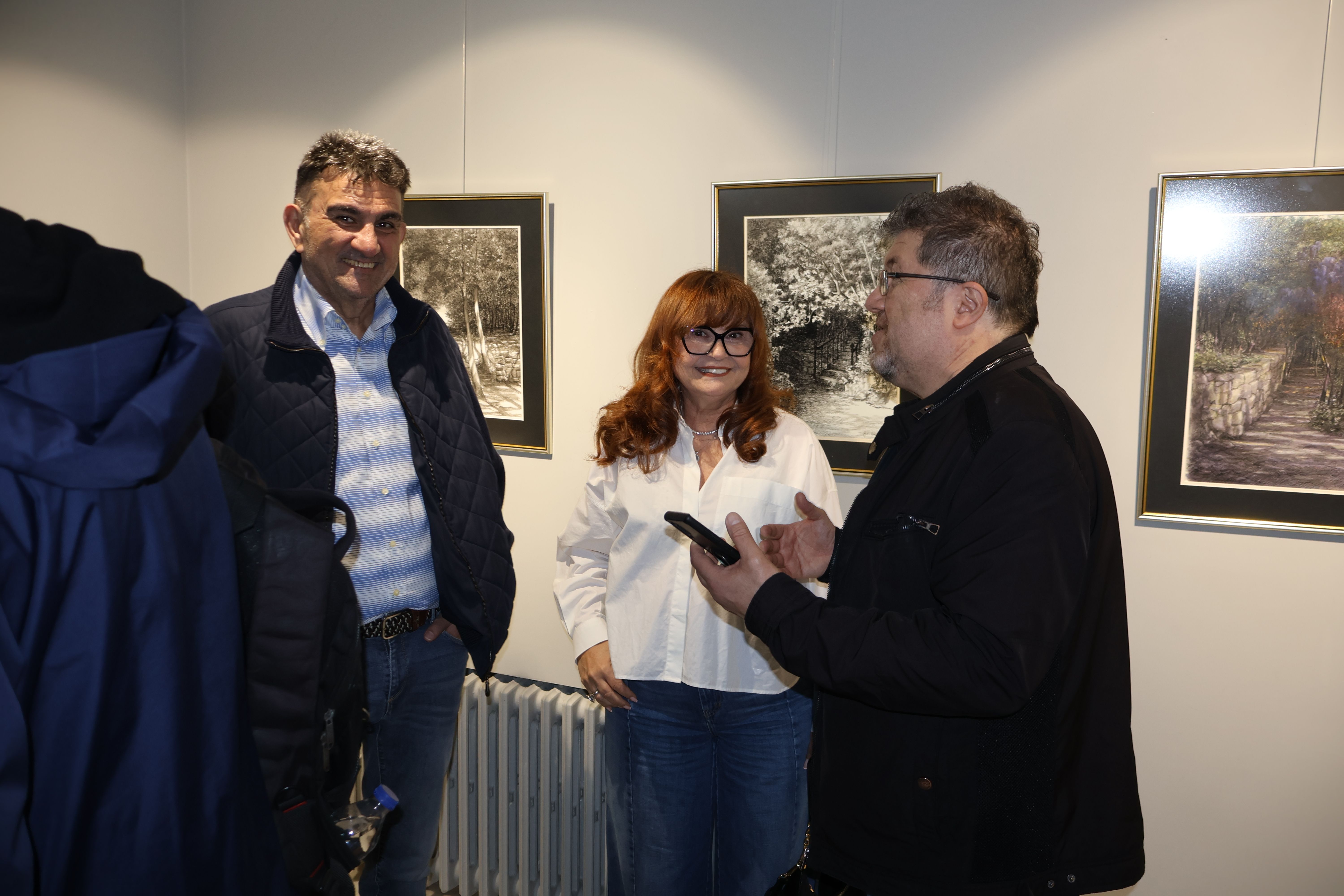 Aysu koçak kitap tanıtımı ve siyah beyaz resimlerden seçkiler evrim sanat galerisi 2 (7)
