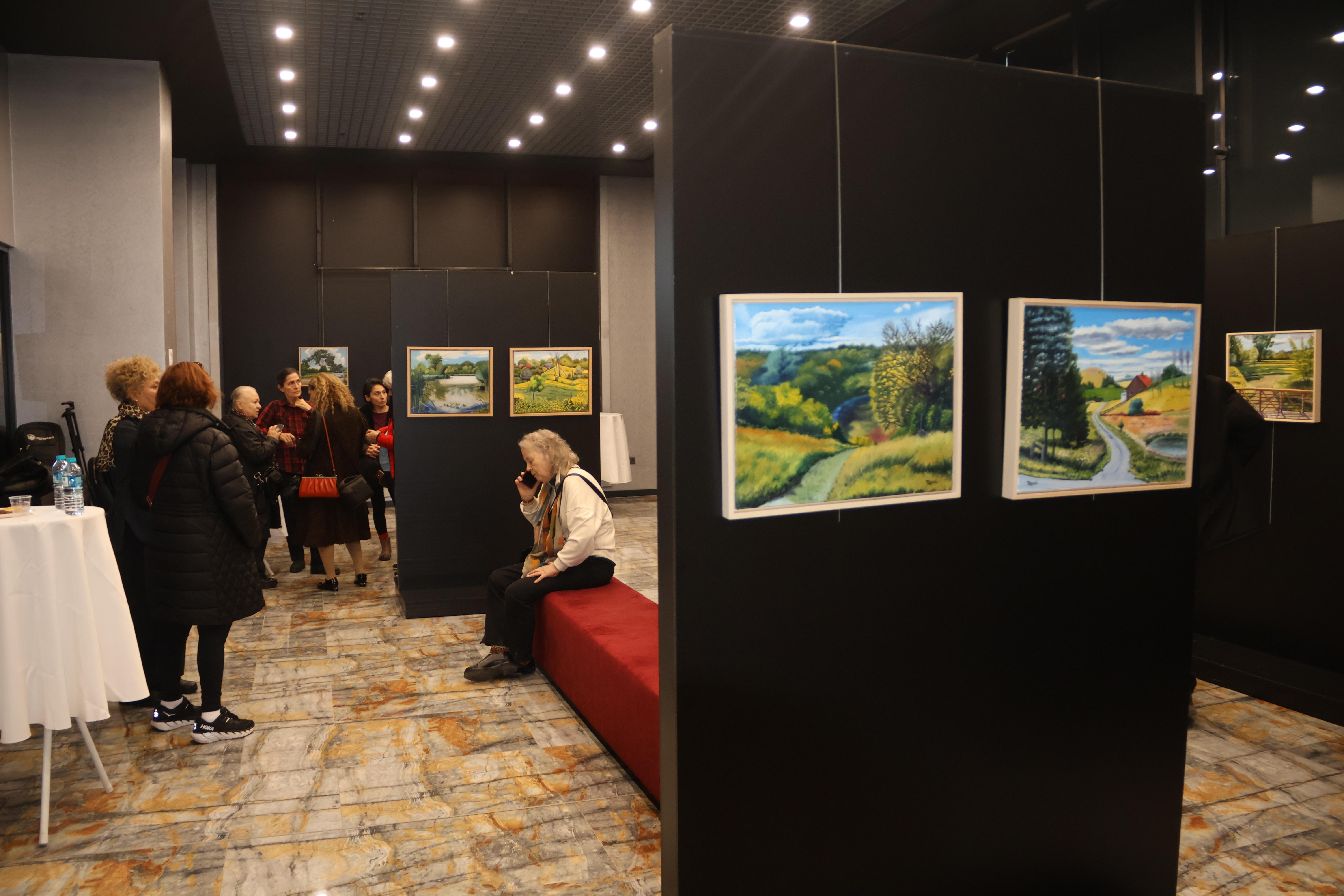 Ressam Vladimir Topal İstanbullu Sanatseverlerle Buluştu (24) Ressam Vladimir Topal İstanbullu Sanatseverlerle Buluştu (24)