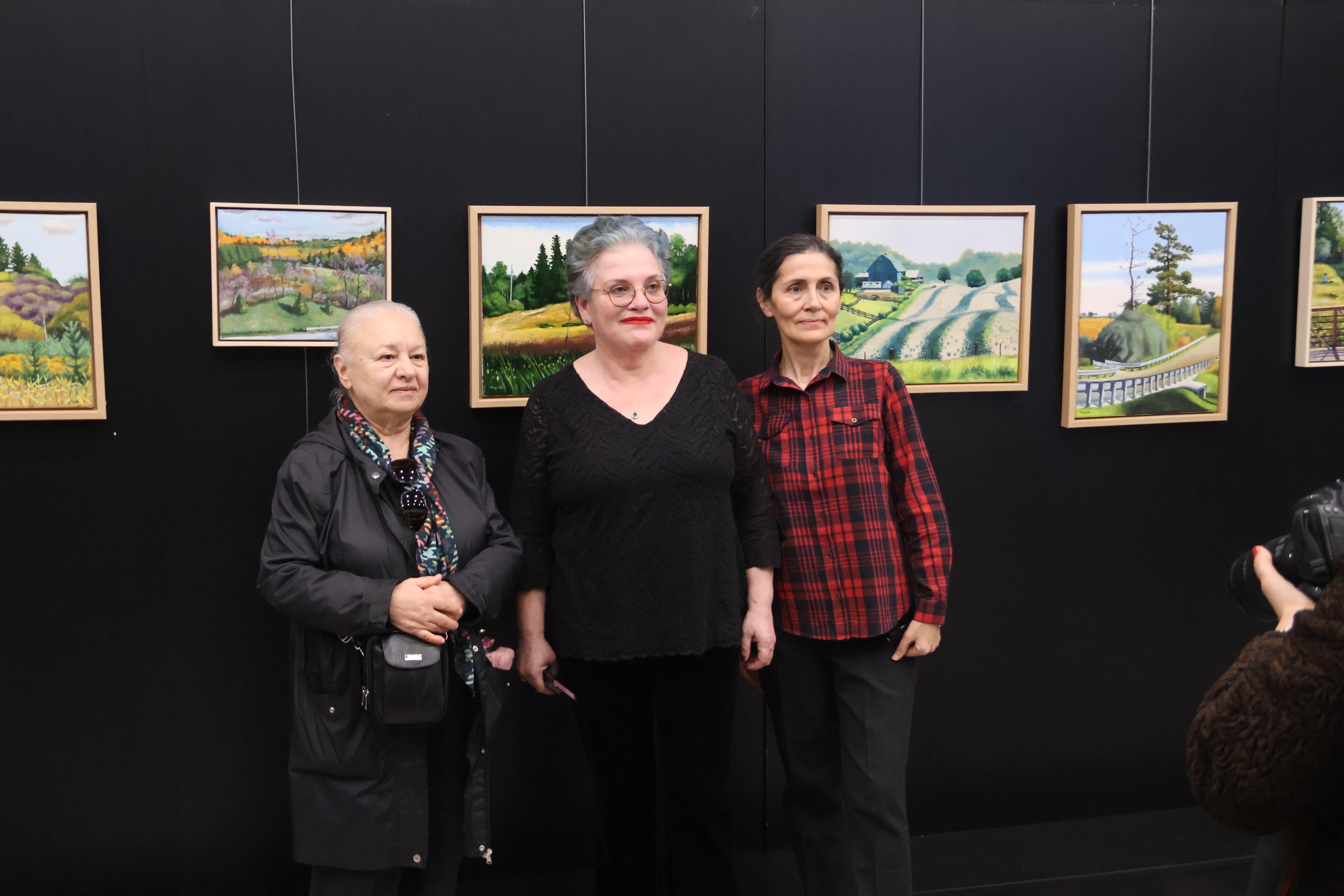 Ressam Vladimir Topal İstanbullu Sanatseverlerle Buluştu (27) Ressam Vladimir Topal İstanbullu Sanatseverlerle Buluştu (27)