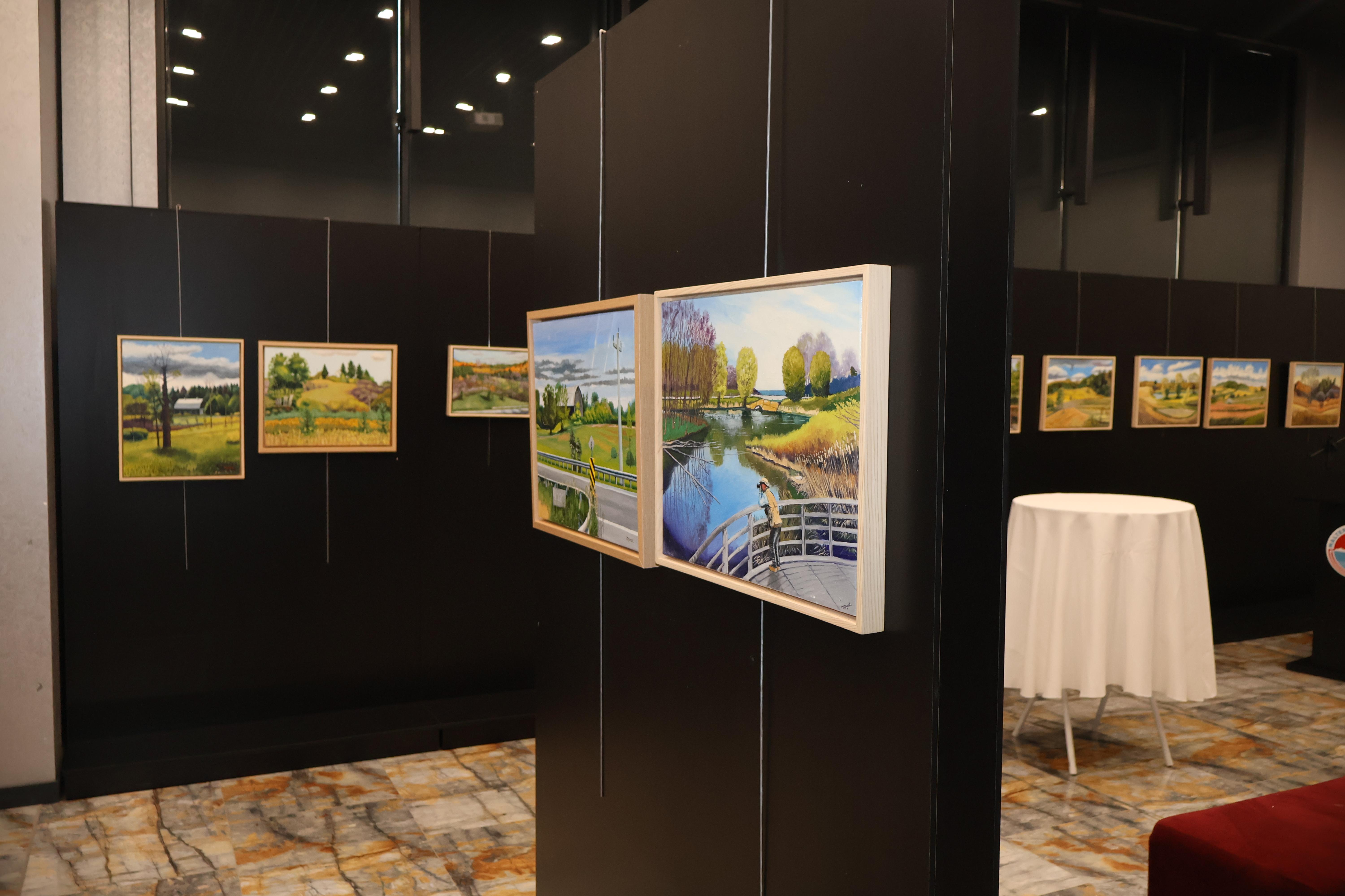 Ressam Vladimir Topal İstanbullu Sanatseverlerle Buluştu (4) Ressam Vladimir Topal İstanbullu Sanatseverlerle Buluştu (4)