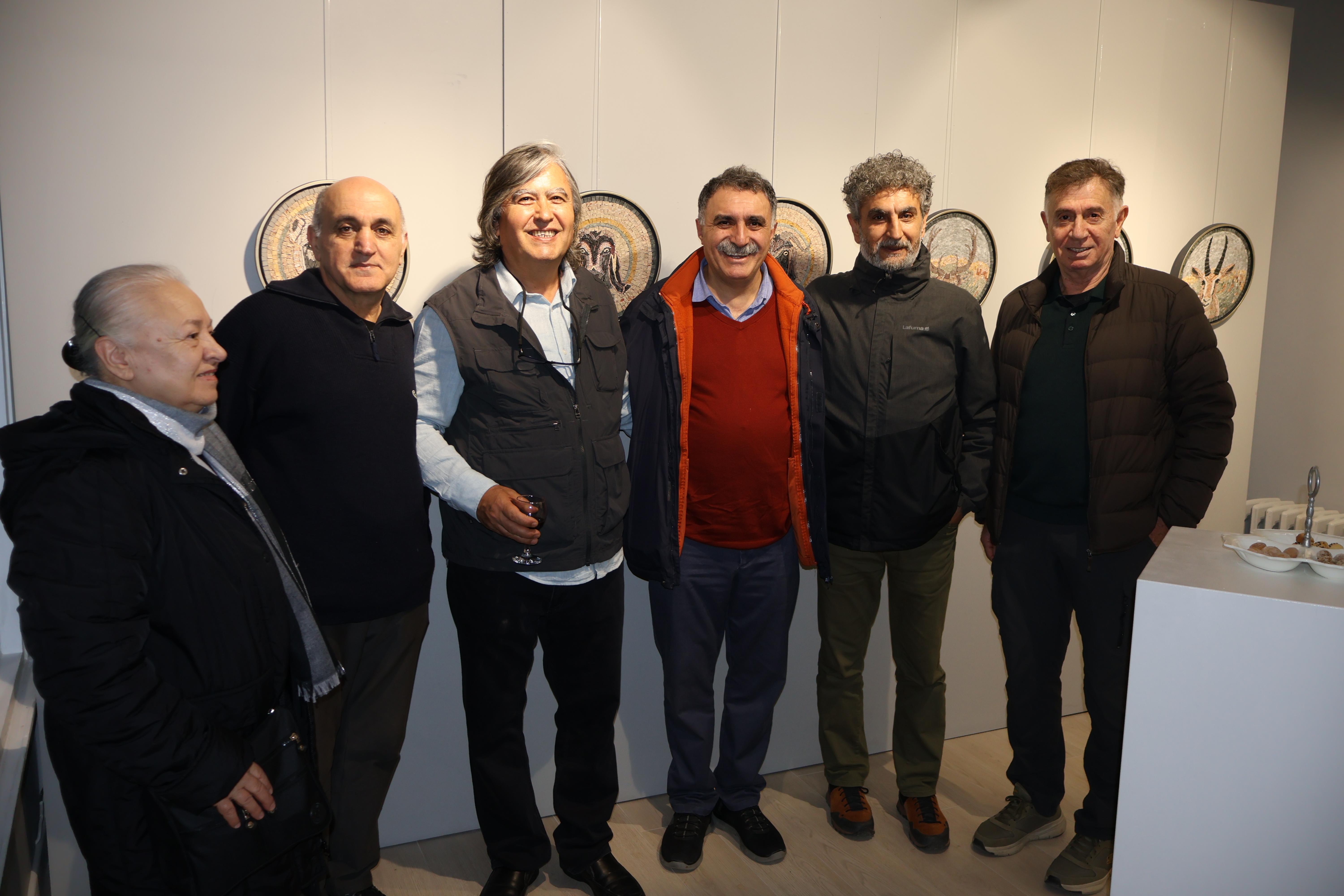 Mehmet Kına'nın ''Heey Keçiler, Hooy Keçiler'' adlı kişisel mozaik sergisi (16) Mehmet Kına'nın ''Heey Keçiler, Hooy Keçiler'' adlı kişisel mozaik sergisi (16)