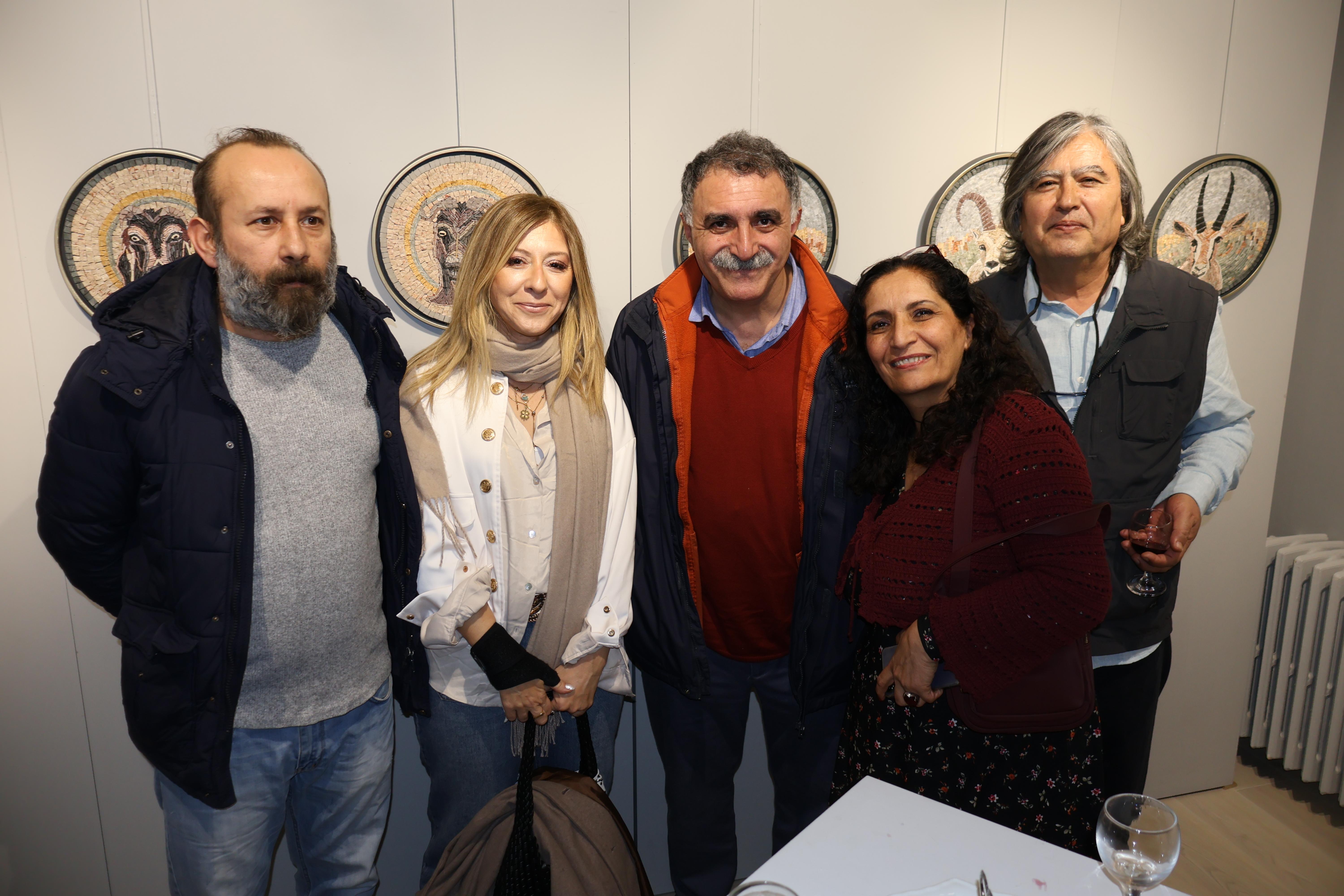 Mehmet Kına'nın ''Heey Keçiler, Hooy Keçiler'' adlı kişisel mozaik sergisi (32) Mehmet Kına'nın ''Heey Keçiler, Hooy Keçiler'' adlı kişisel mozaik sergisi (32)