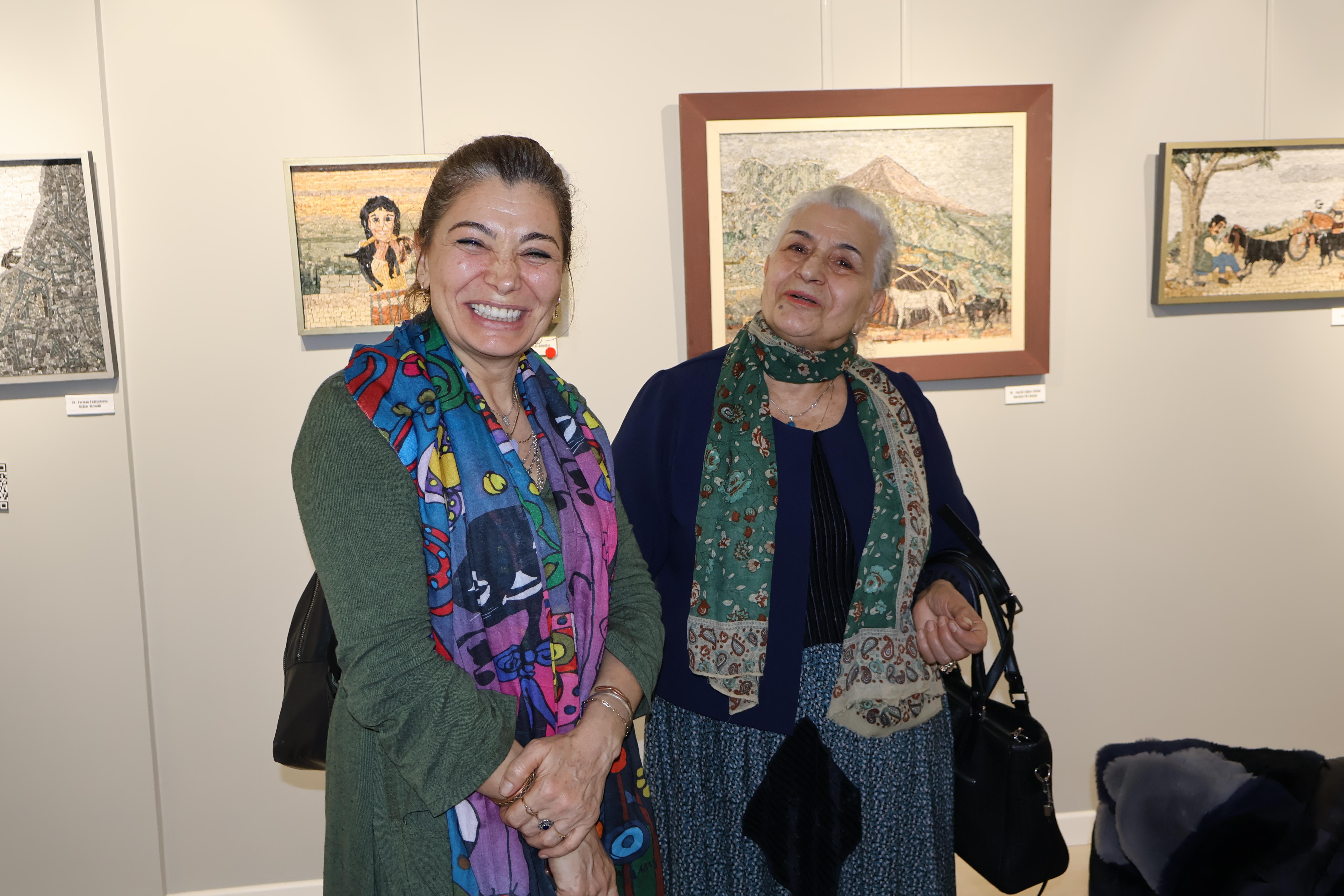 Mehmet Kına'nın ''Heey Keçiler, Hooy Keçiler'' adlı kişisel mozaik sergisi (43) Mehmet Kına'nın ''Heey Keçiler, Hooy Keçiler'' adlı kişisel mozaik sergisi (43)