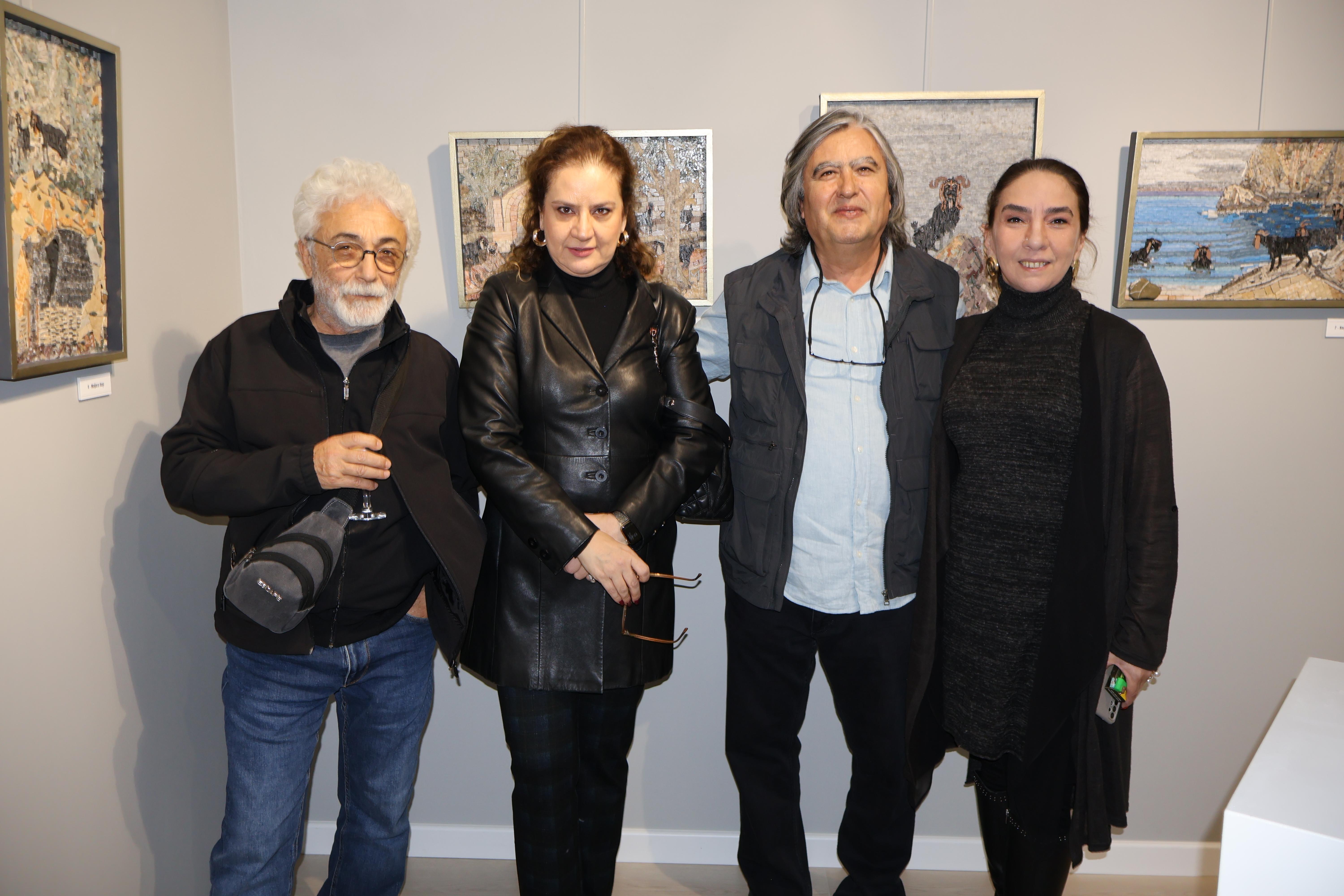 Mehmet Kına'nın ''Heey Keçiler, Hooy Keçiler'' adlı kişisel mozaik sergisi (8) Mehmet Kına'nın ''Heey Keçiler, Hooy Keçiler'' adlı kişisel mozaik sergisi (8)