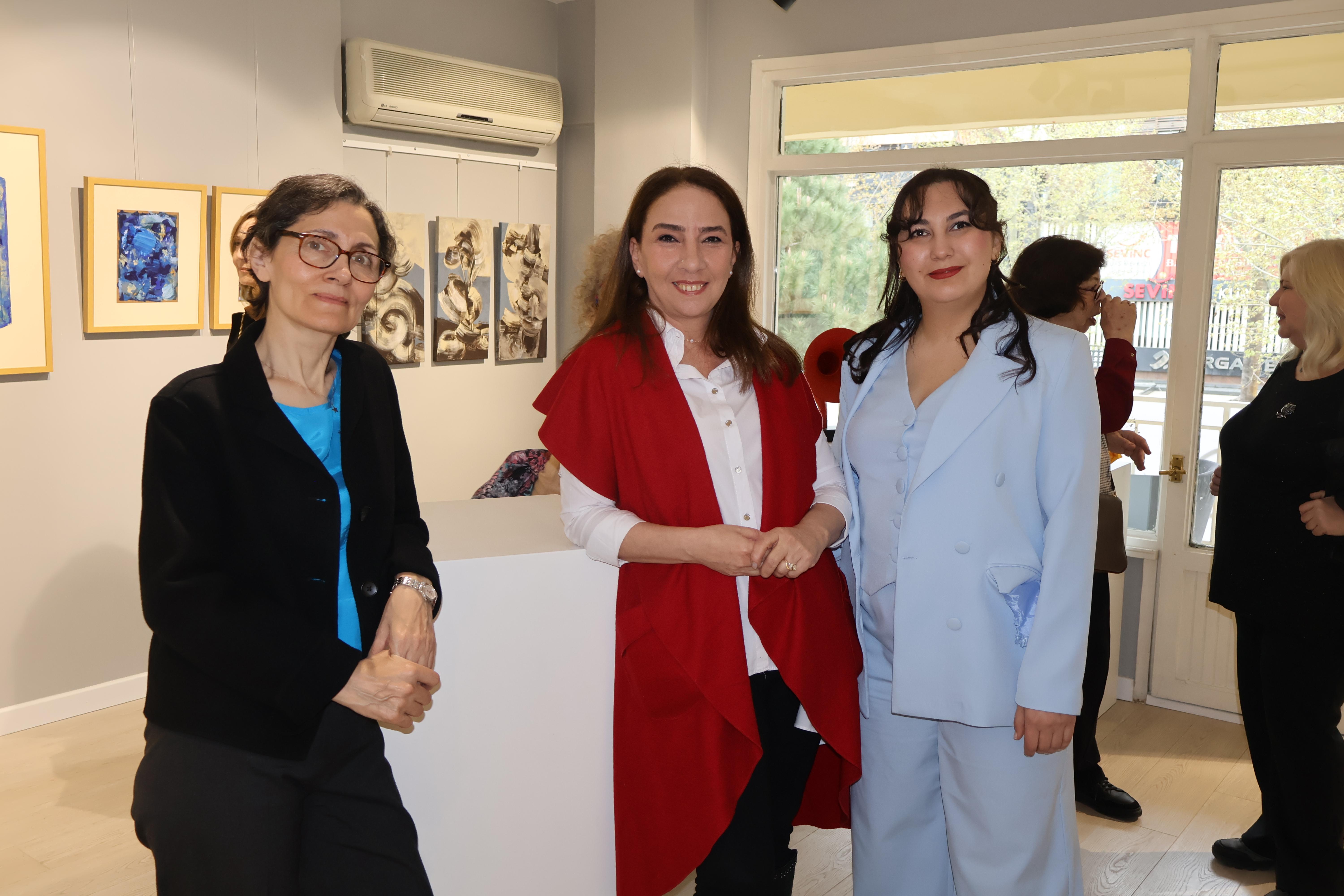 İclal Erentürk Güçsav'ın Derinlik isimli resim sergisi 1 (6) İclal Erentürk Güçsav'ın Derinlik isimli resim sergisi 1 (6)