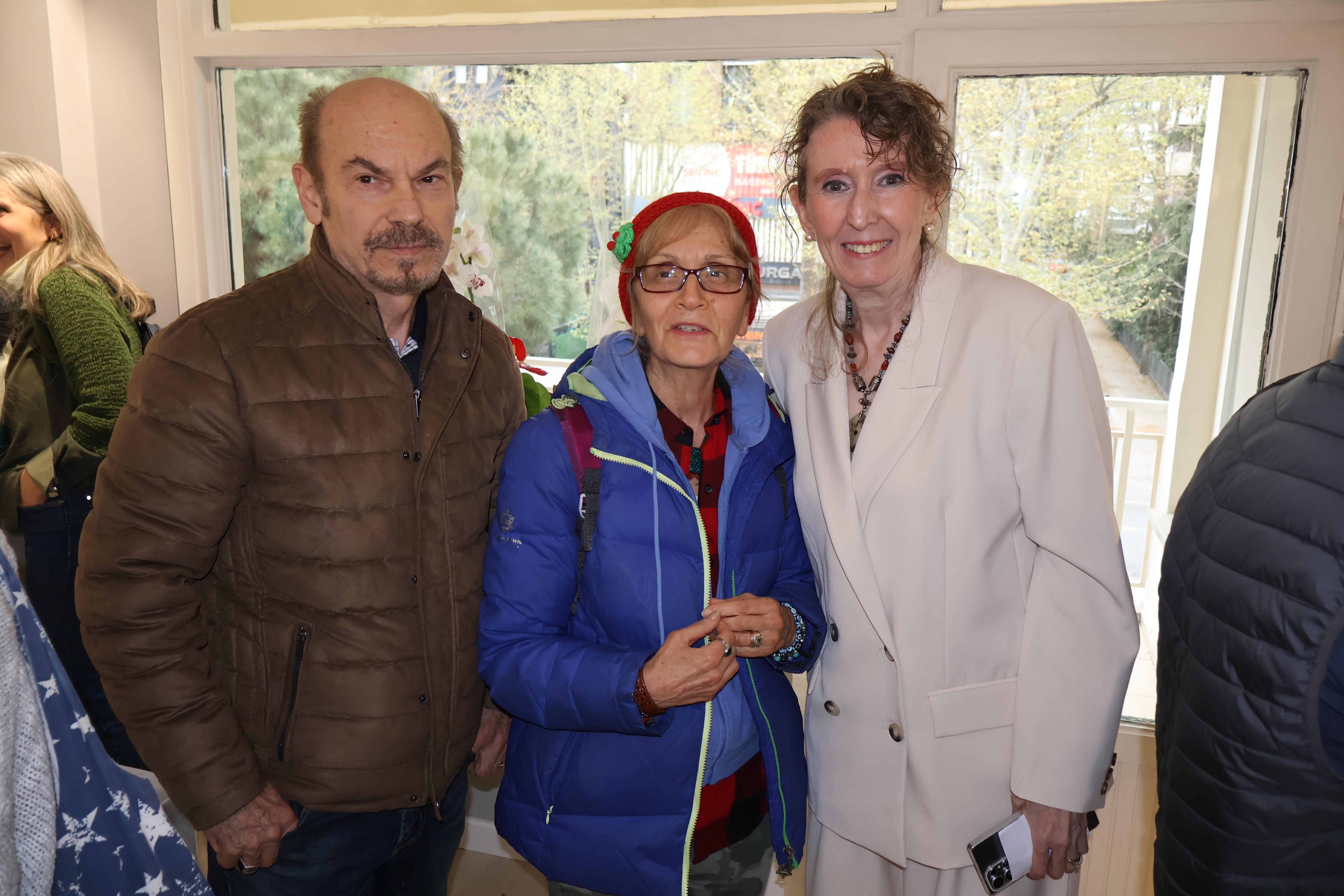 İclal Erentürk Güçsav'ın Derinlik isimli resim sergisi 2 (3) İclal Erentürk Güçsav'ın Derinlik isimli resim sergisi 2 (3)
